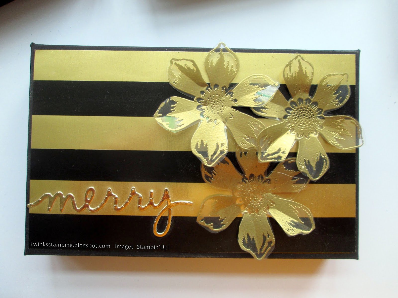 Gold & Black – lush